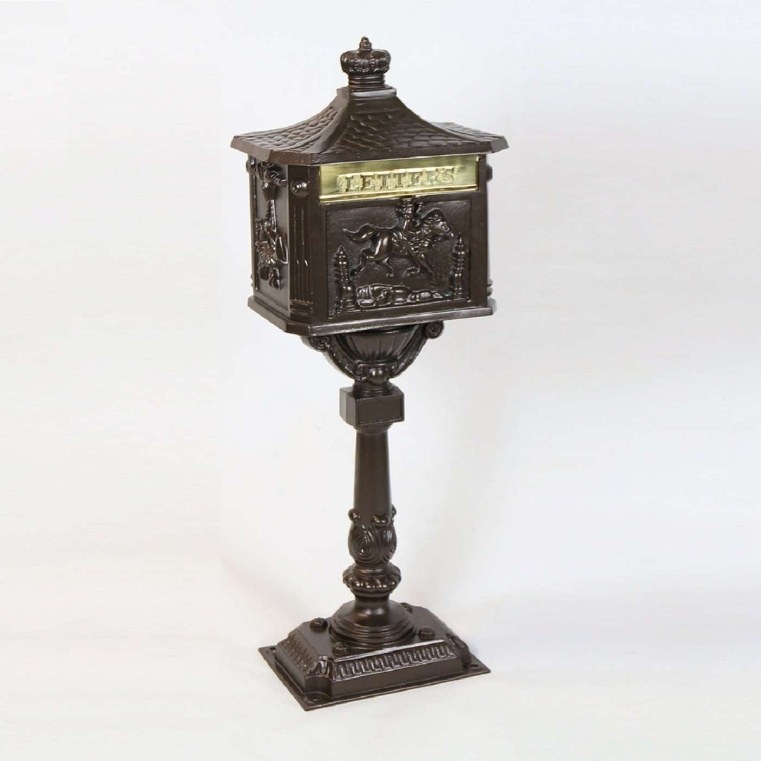 Amco Victorian Pedestal Locking Mailbox